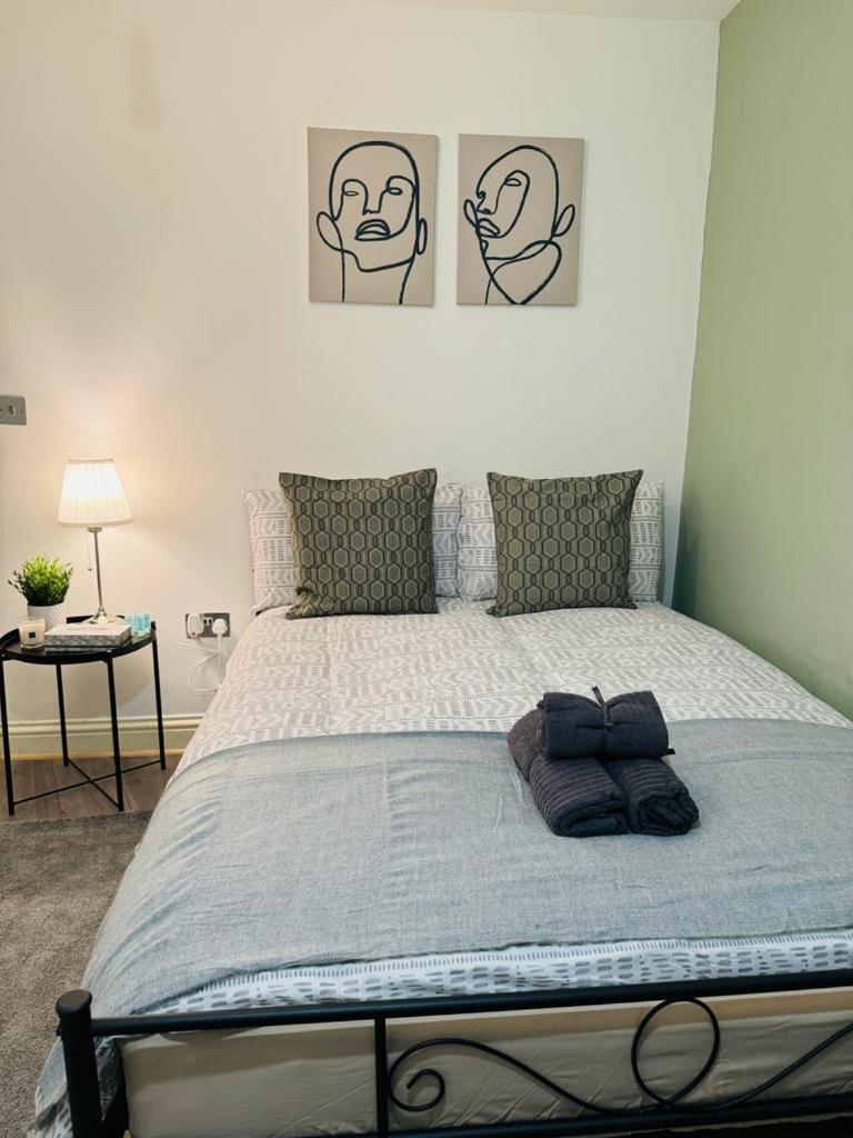 Willesden J Guest Home 4 Лондон Экстерьер фото