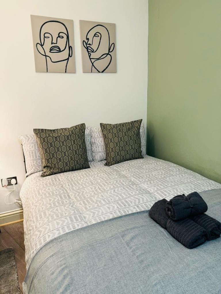 Willesden J Guest Home 4 Лондон Экстерьер фото