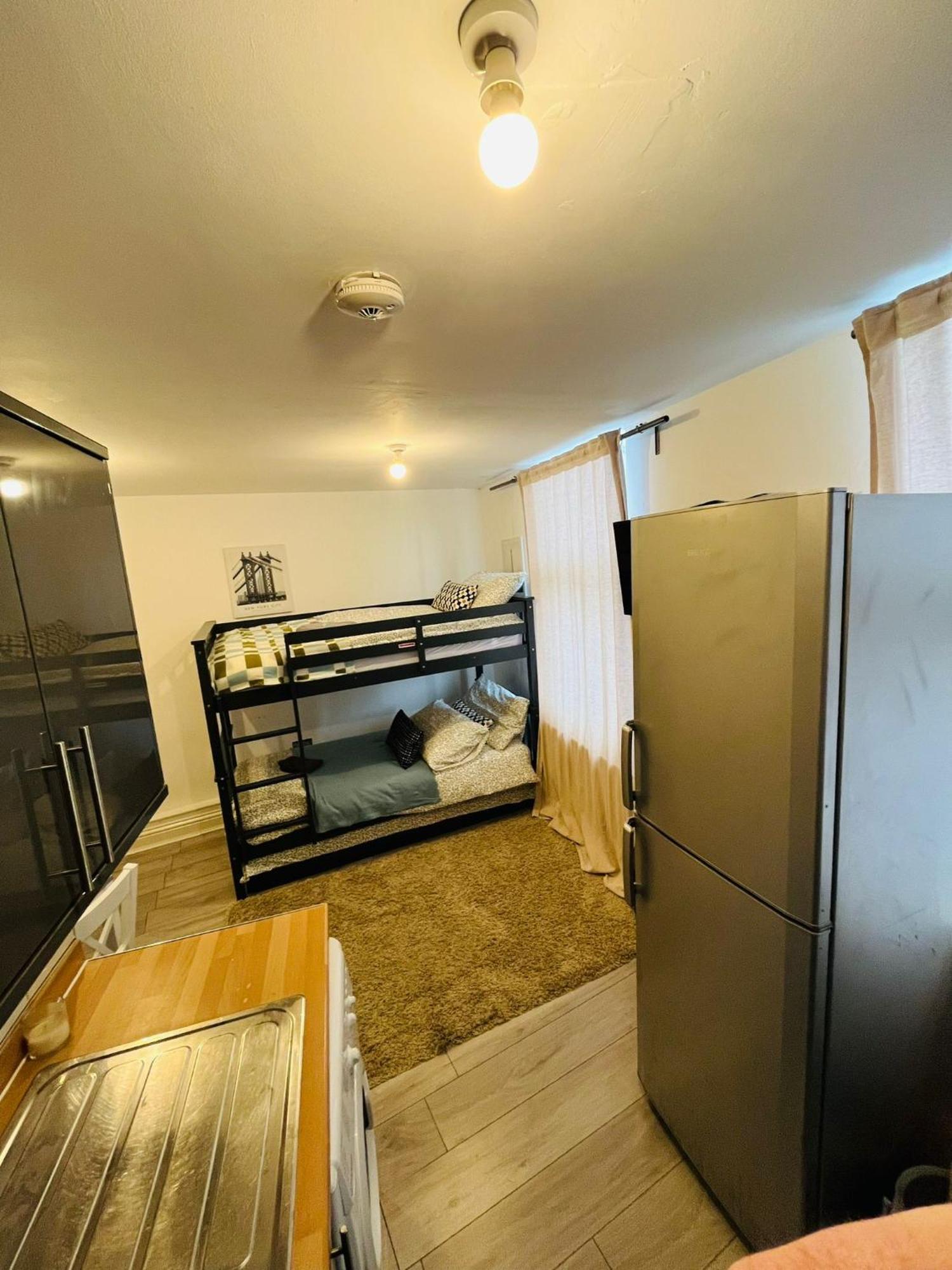 Willesden J Guest Home 4 Лондон Номер фото